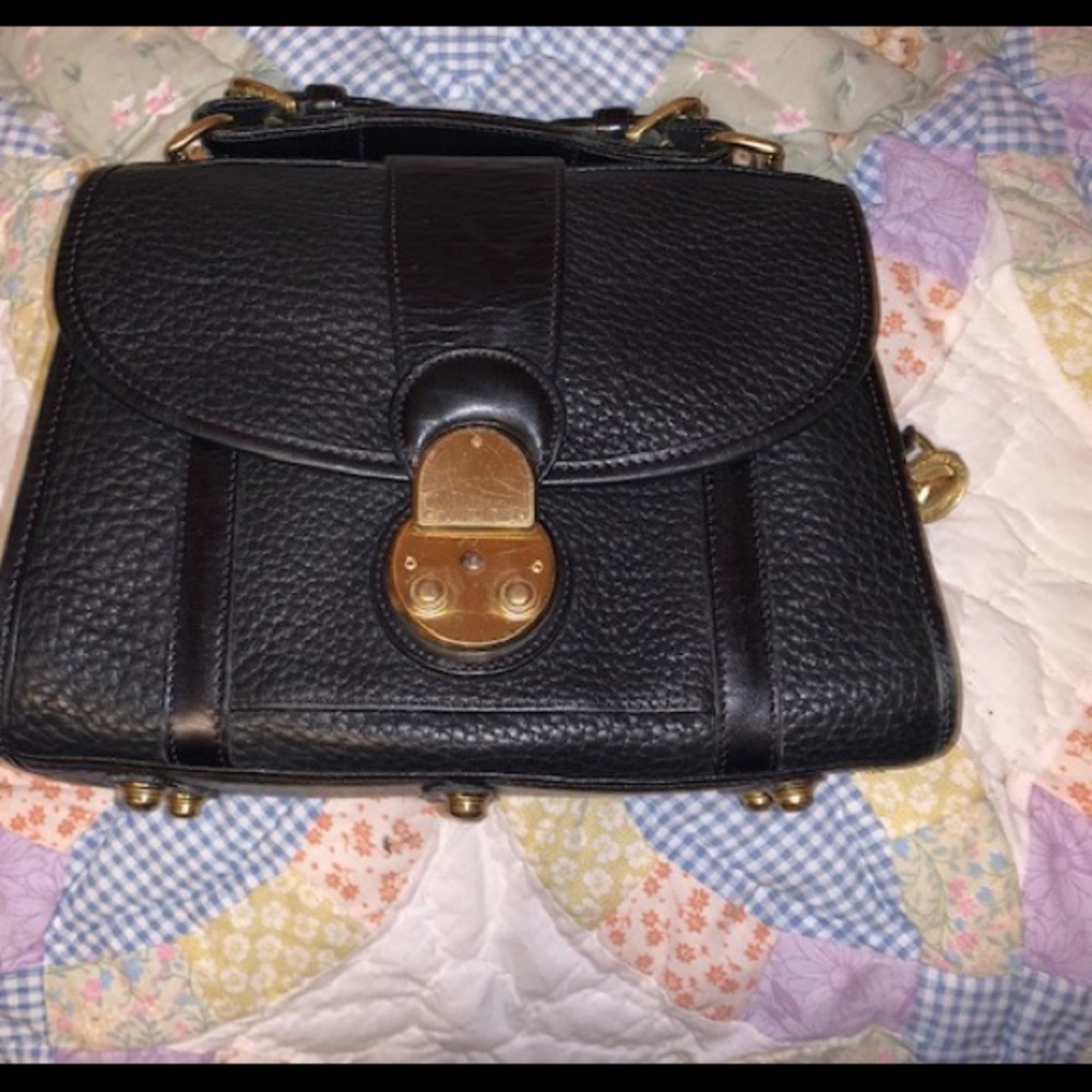 Vintage Dooney & Bourke Lockhart crossbody.